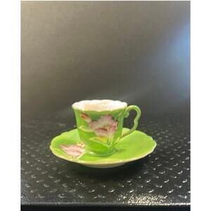 1045. Mini Tea Cup & Saucer